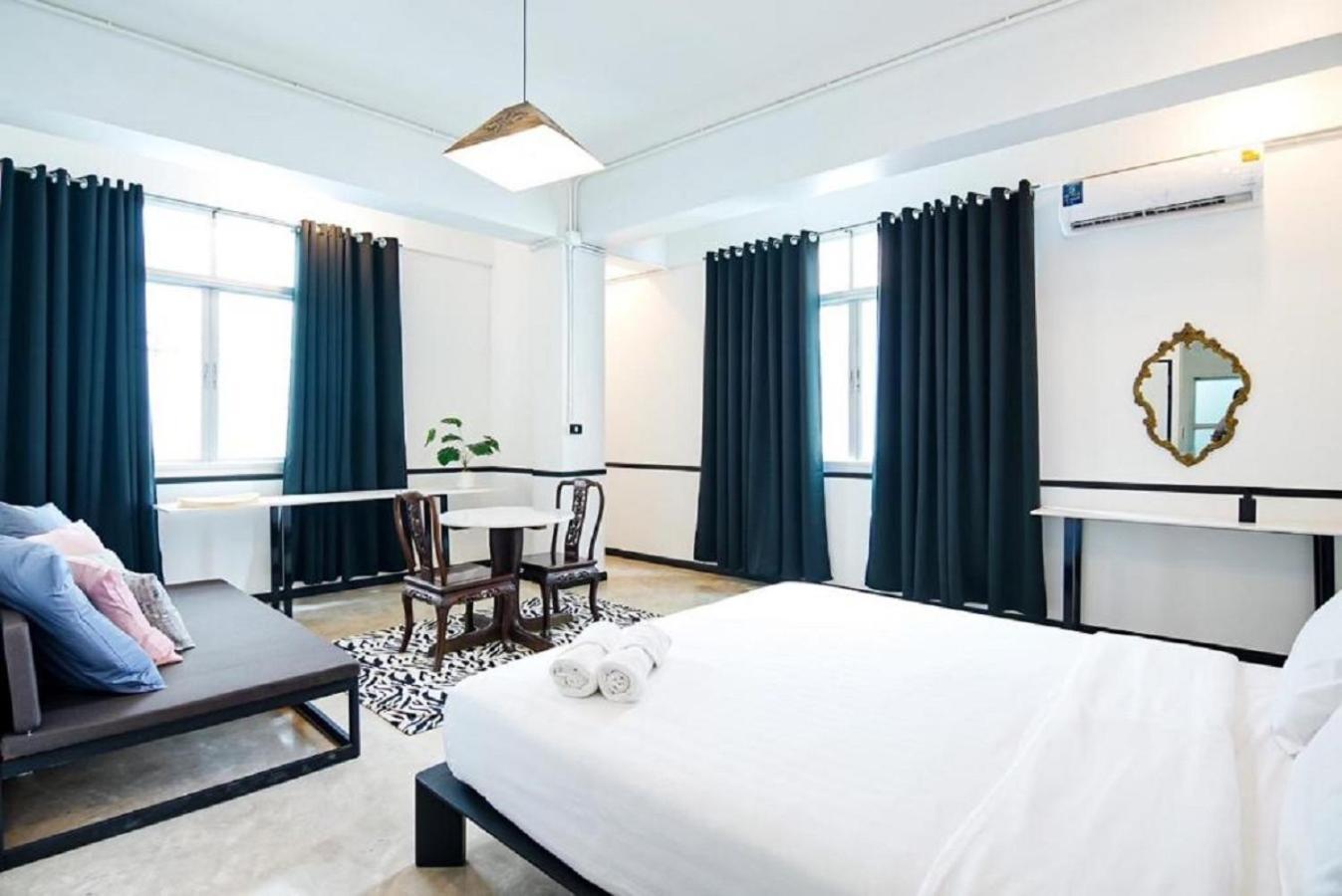 The Character Yaowarat V เดอะ คาแรคเตอร์ เยาวราช 3 Apartment Bangkok Exterior photo