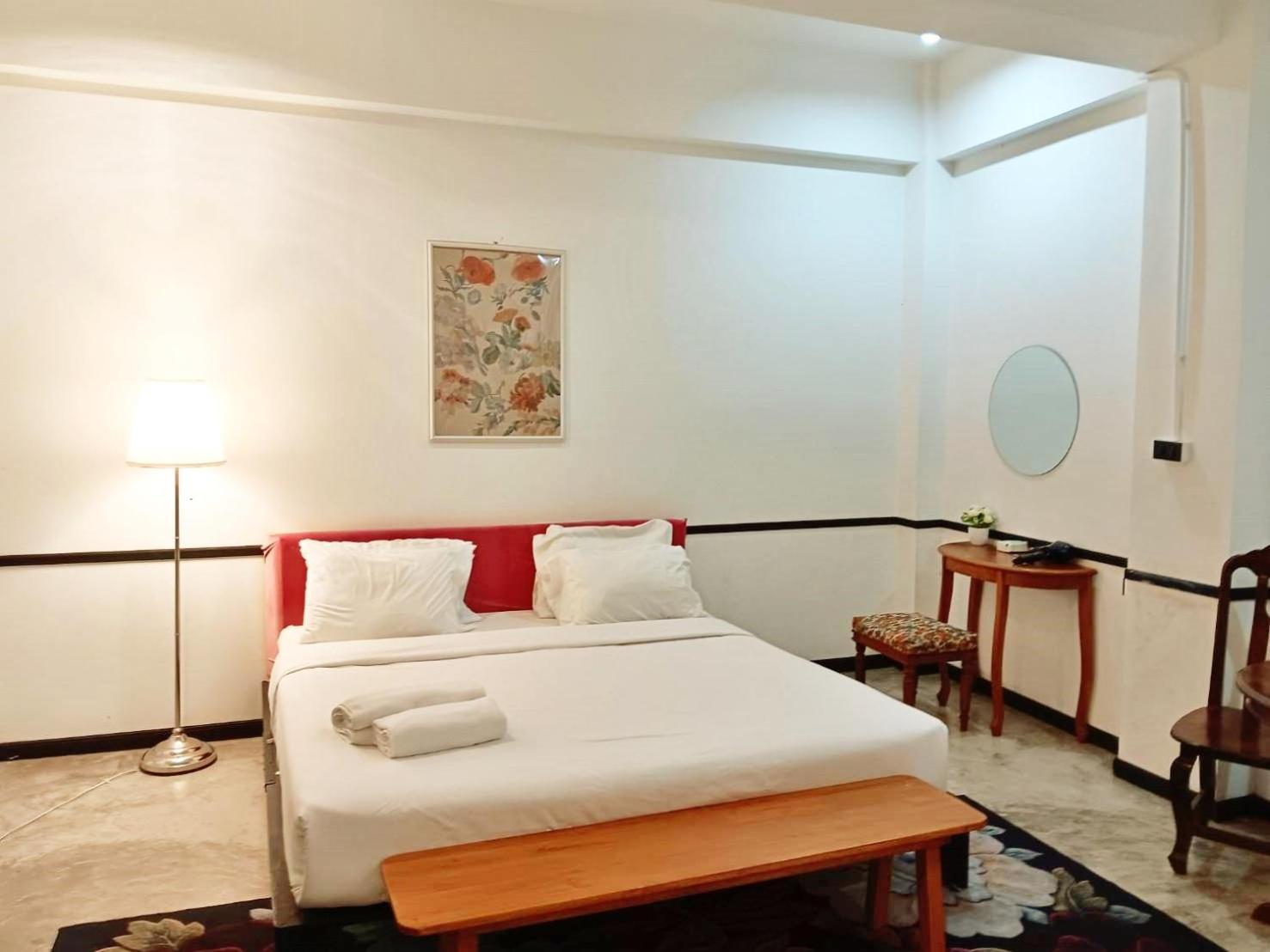 The Character Yaowarat V เดอะ คาแรคเตอร์ เยาวราช 3 Apartment Bangkok Exterior photo
